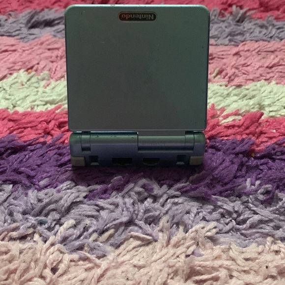 Baby blue gameboy advanced - Picture 4 of 5